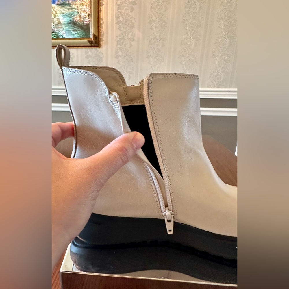 NWOT!🤩NATURALIZER!❄️Flat form/Ankle Boot/TALISE/Porcelain/Leather Zip/size-8.5 - Picture 13 of 16